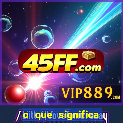 o que significa sonhar dobrando roupas